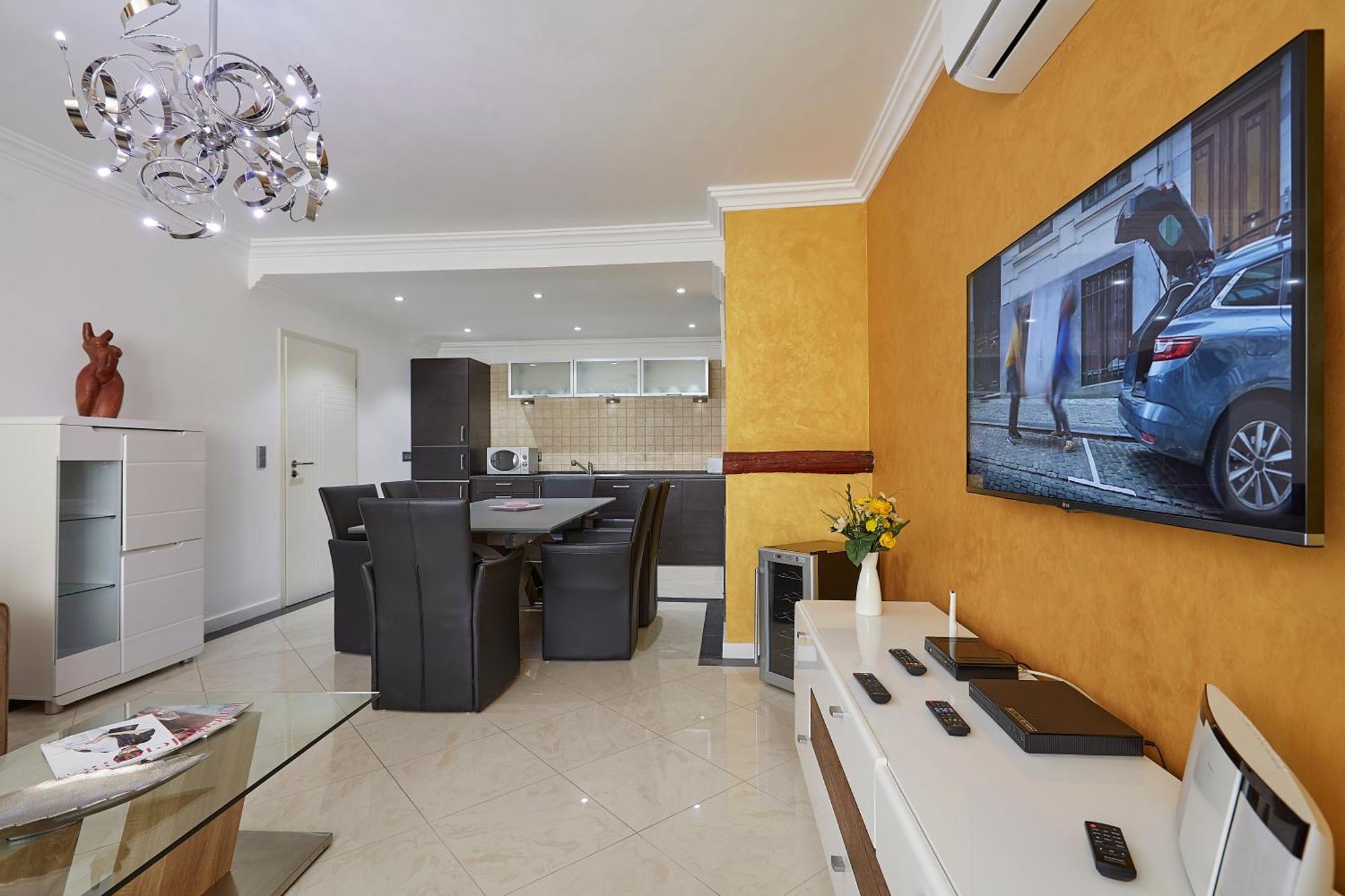 The Queen Luxury Apartments - Villa Cortina ลักเซมเบิร์ก ภายนอก รูปภาพ